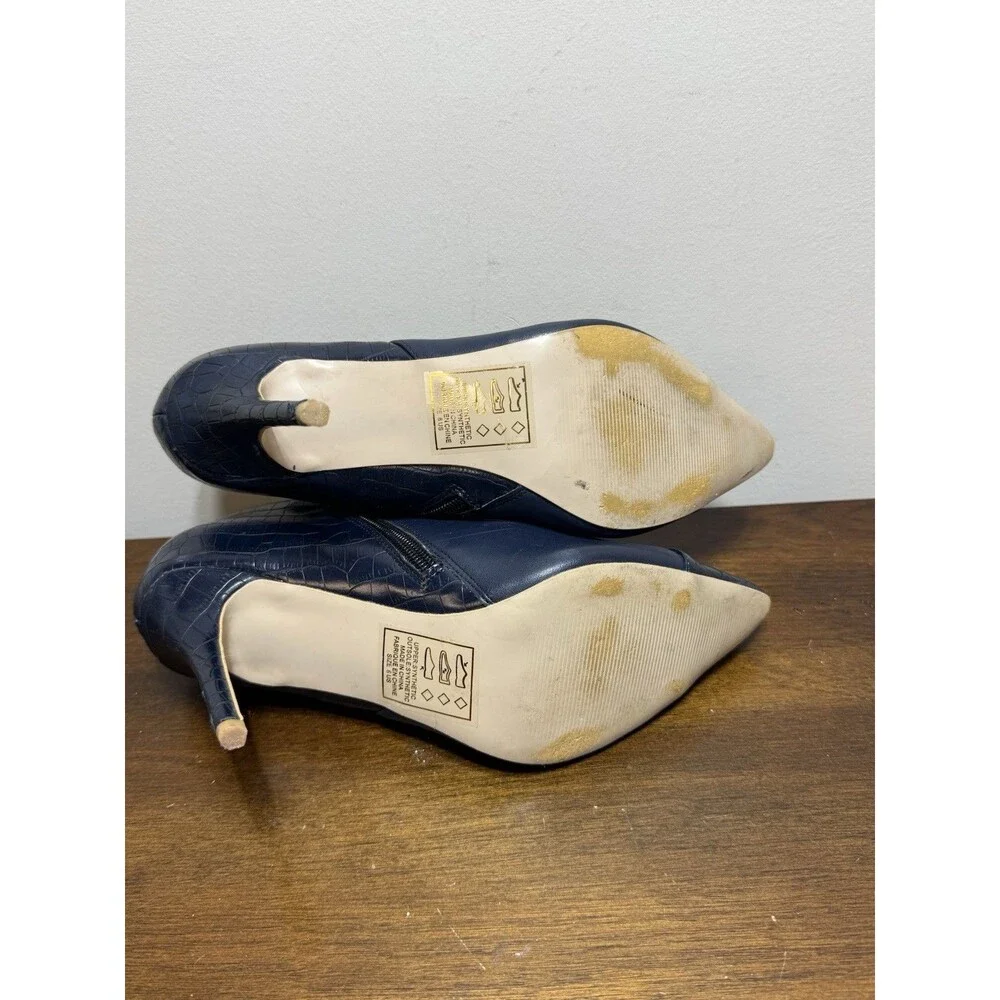 Izabella Rue Bootie High Heel  Stiletto Size 8M Navy Blue Old Money Lux Classy